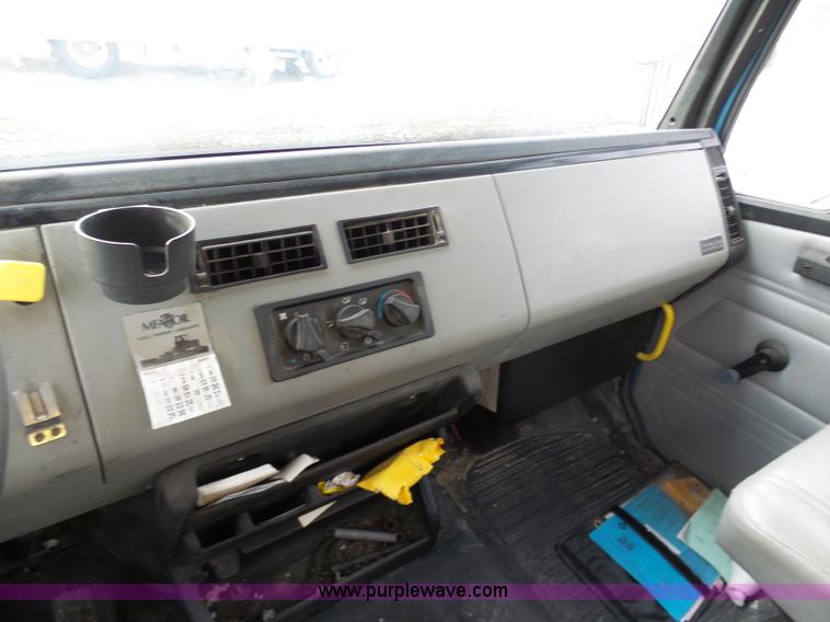 image for item K5492 2002 Freightliner FL70 fuel truck