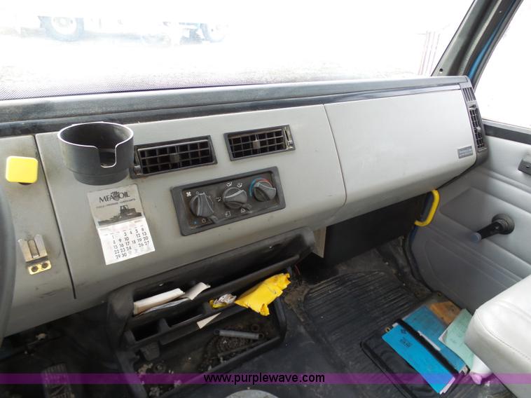 image for item K5492 2002 Freightliner FL70 fuel truck