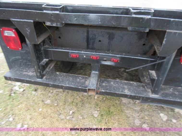 image for item K5496 1986 Mack flatbed truck