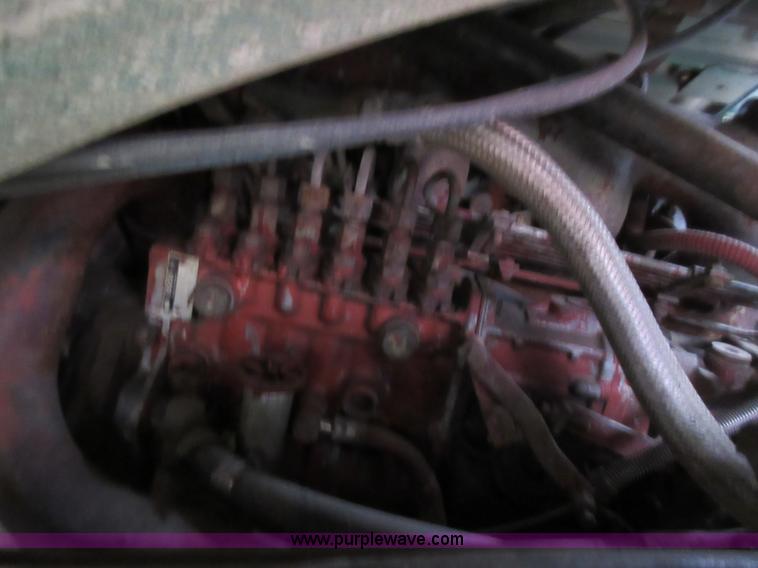 image for item K5496 1986 Mack flatbed truck