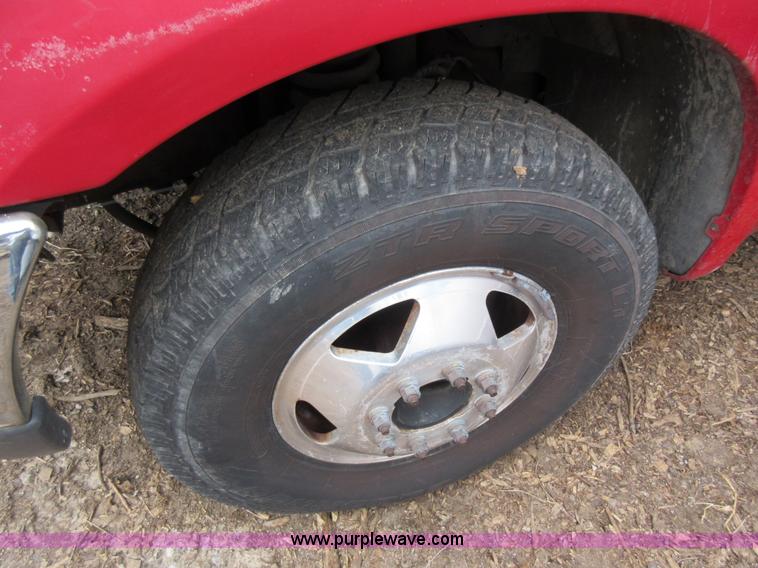 image for item K5499 1999 Ford F350 Super Duty Crew Cab pickup truck