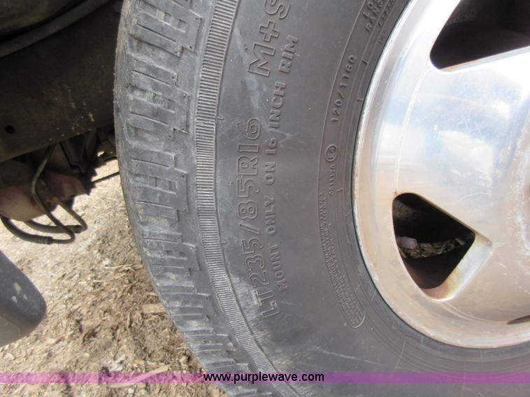 image for item K5499 1999 Ford F350 Super Duty Crew Cab pickup truck