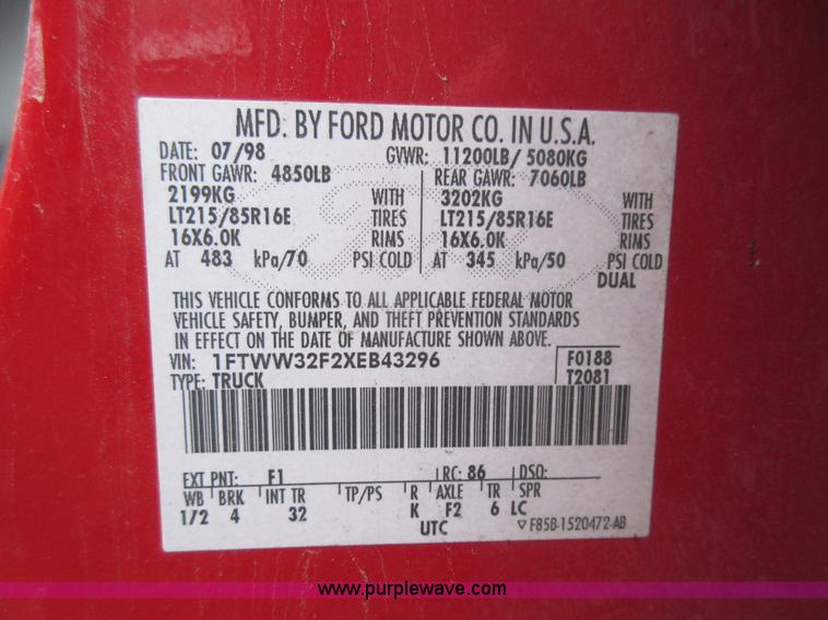 image for item K5499 1999 Ford F350 Super Duty Crew Cab pickup truck