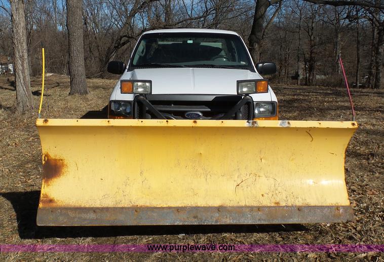 image for item K7608 2001 Ford F250 Super Duty SuperCab pickup truck