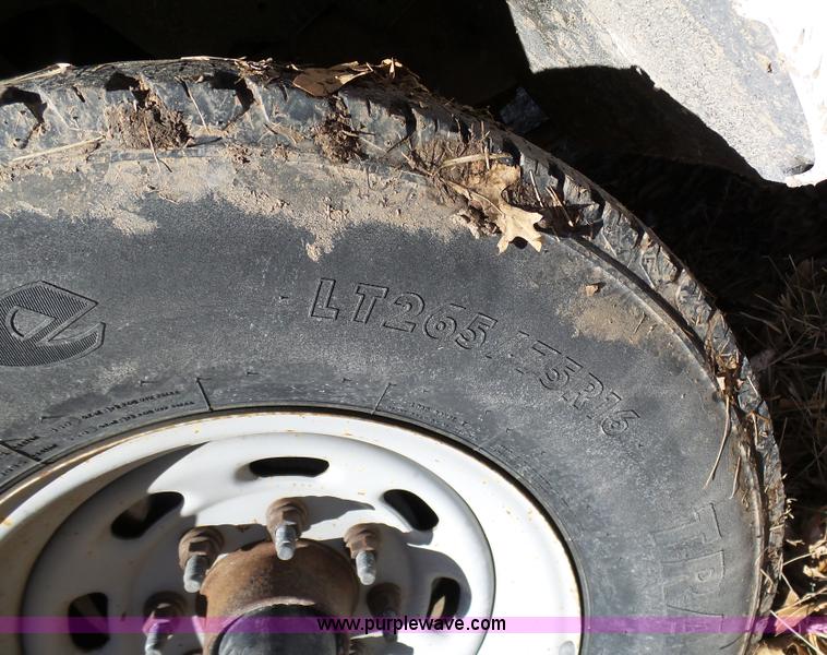 image for item K7608 2001 Ford F250 Super Duty SuperCab pickup truck