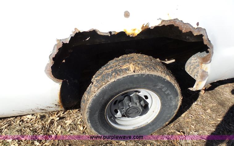 image for item K7608 2001 Ford F250 Super Duty SuperCab pickup truck