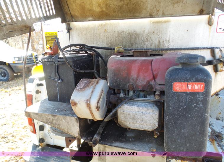 image for item K7608 2001 Ford F250 Super Duty SuperCab pickup truck