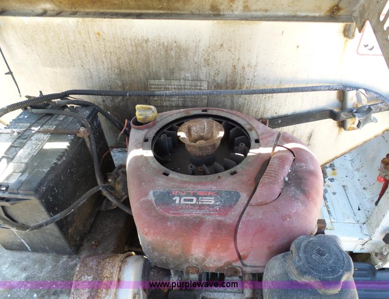 image for item K7608 2001 Ford F250 Super Duty SuperCab pickup truck