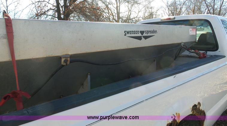 image for item K7608 2001 Ford F250 Super Duty SuperCab pickup truck