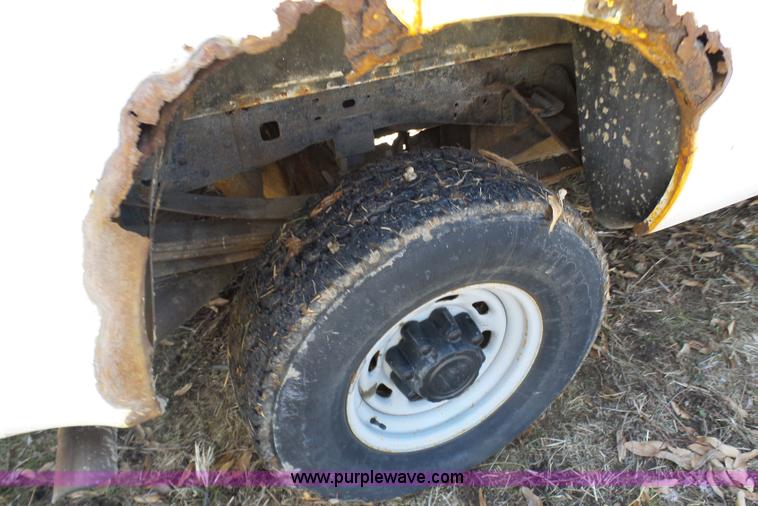 image for item K7608 2001 Ford F250 Super Duty SuperCab pickup truck