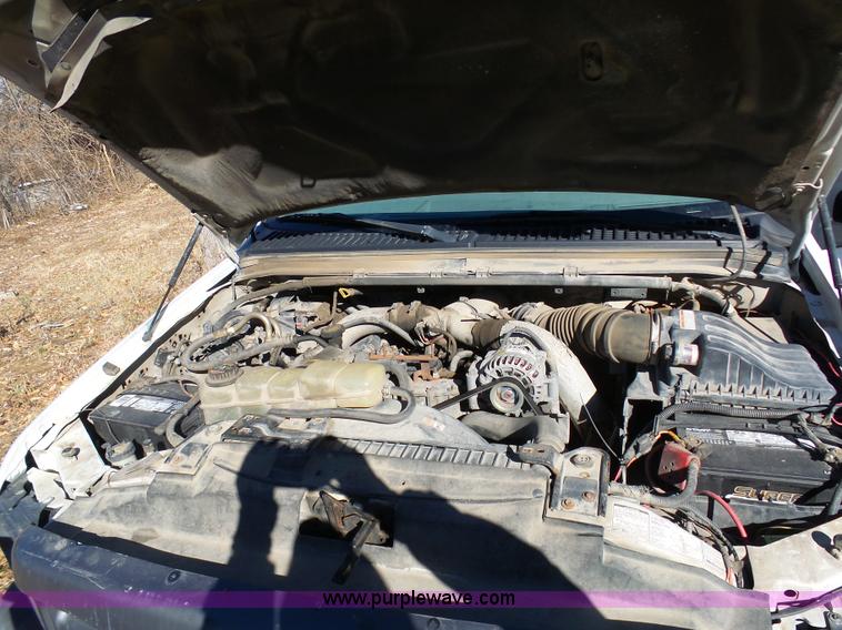 image for item K7608 2001 Ford F250 Super Duty SuperCab pickup truck