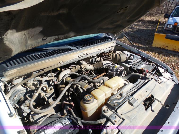 image for item K7608 2001 Ford F250 Super Duty SuperCab pickup truck