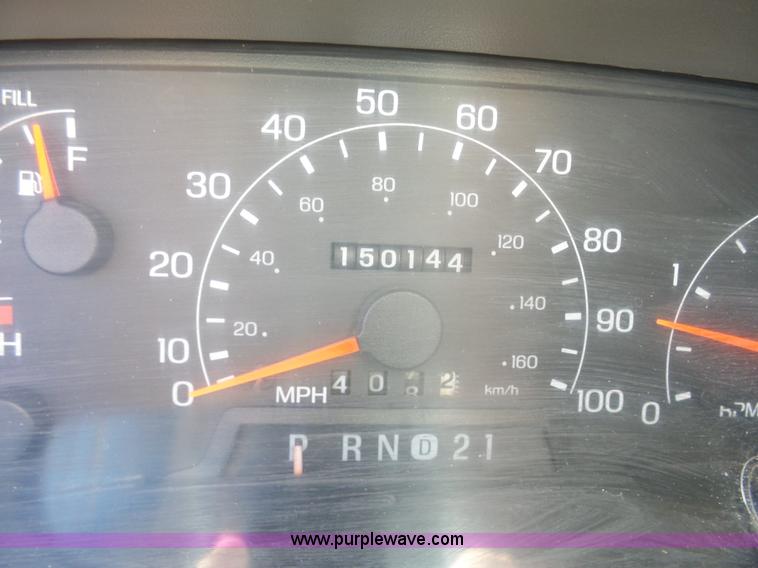 image for item K7608 2001 Ford F250 Super Duty SuperCab pickup truck