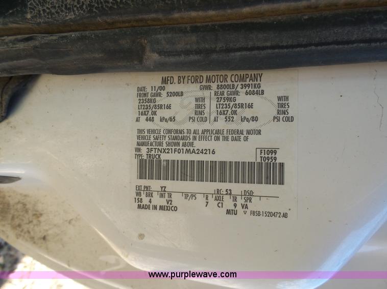 image for item K7608 2001 Ford F250 Super Duty SuperCab pickup truck