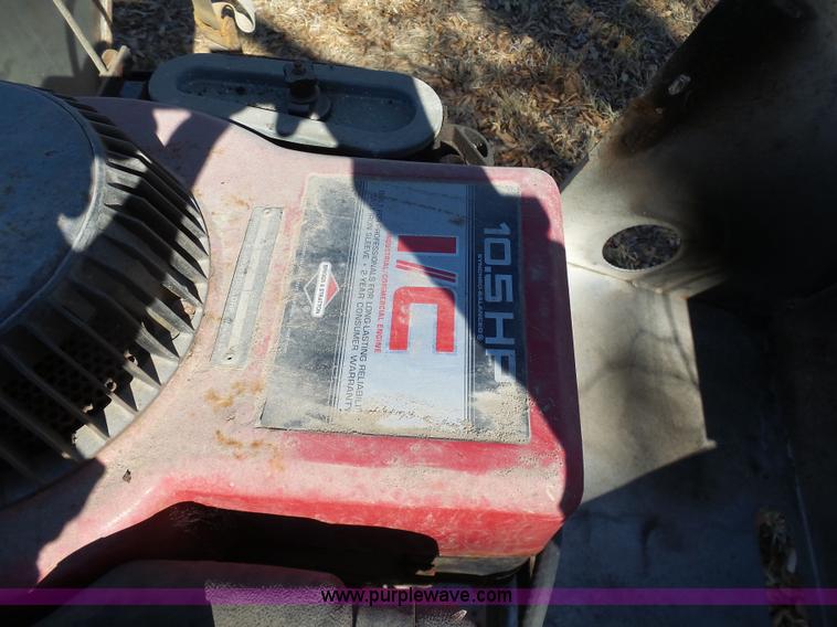 image for item K7609 2003 Ford F250 Super Duty SuperCab flatbed pickup truck