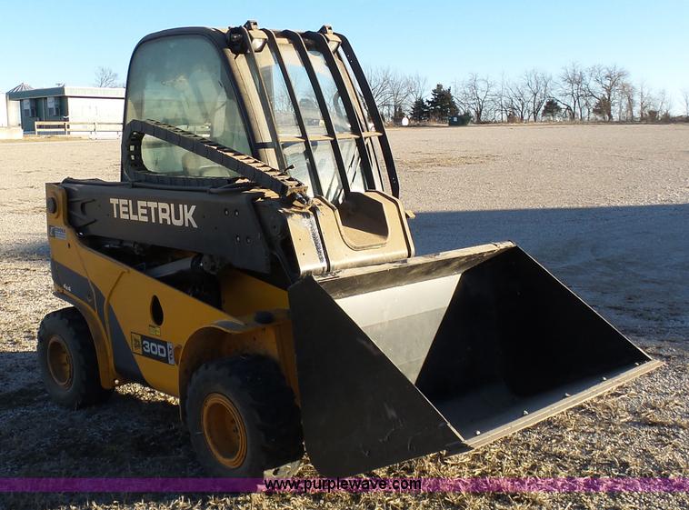 image for item K7618 2008 JCB Teletruk 300 telehandler