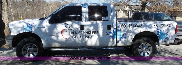 image for item K7674 2005 Ford F250 Super Duty Crew Cab pickup truck