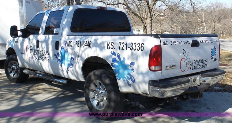 image for item K7674 2005 Ford F250 Super Duty Crew Cab pickup truck