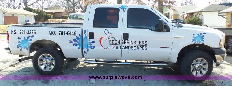 image for item K7674 2005 Ford F250 Super Duty Crew Cab pickup truck