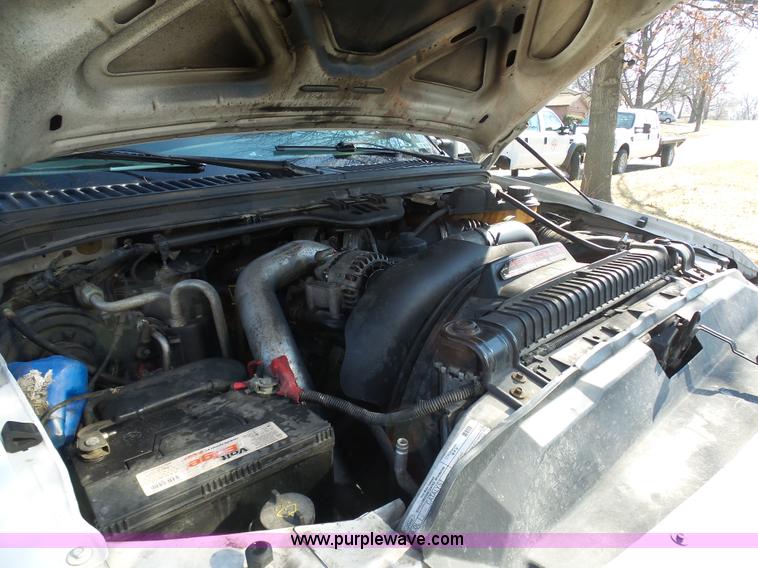 image for item K7674 2005 Ford F250 Super Duty Crew Cab pickup truck