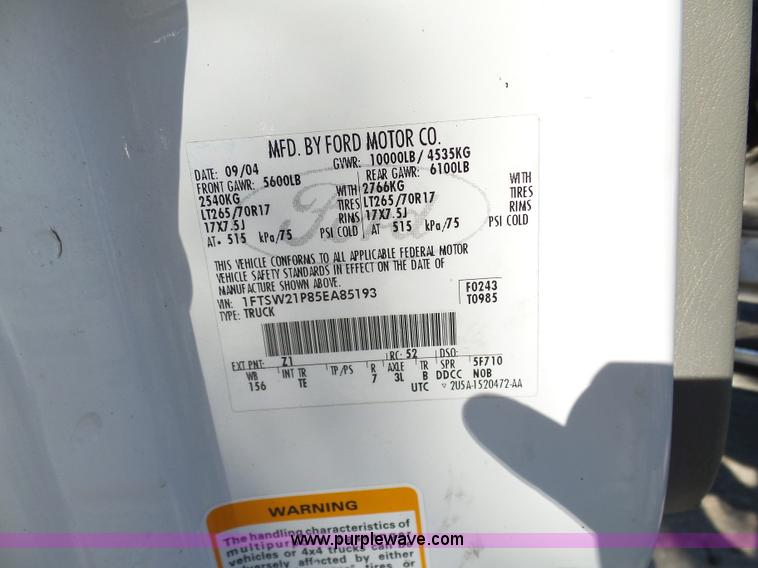 image for item K7674 2005 Ford F250 Super Duty Crew Cab pickup truck