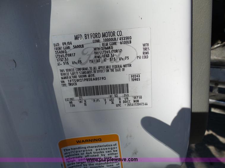 image for item K7674 2005 Ford F250 Super Duty Crew Cab pickup truck