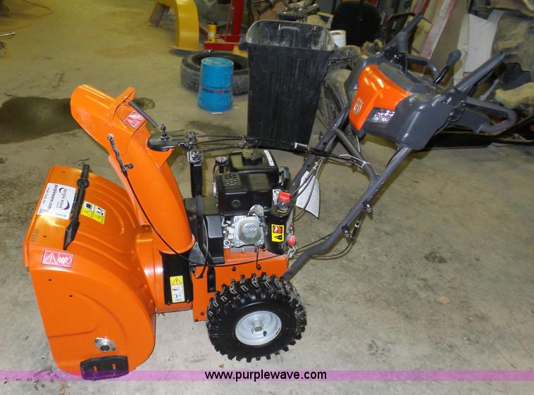 image for item L3008 Husqvarna ST224 snow blower