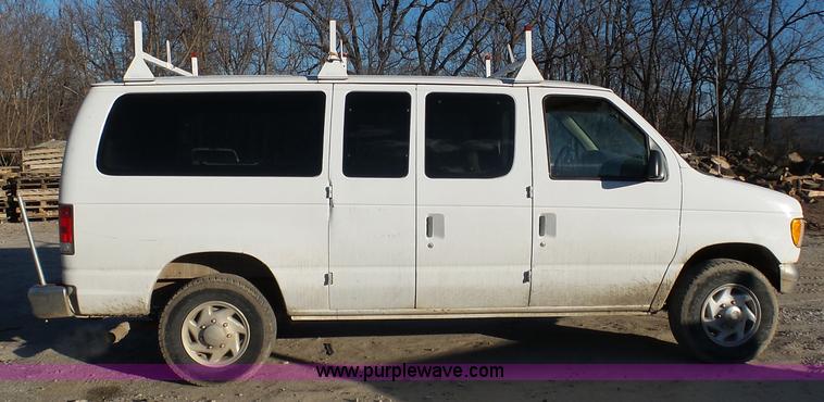 image for item L3011 1999 Ford Econoline Wagon E350 XL Super Duty utility van