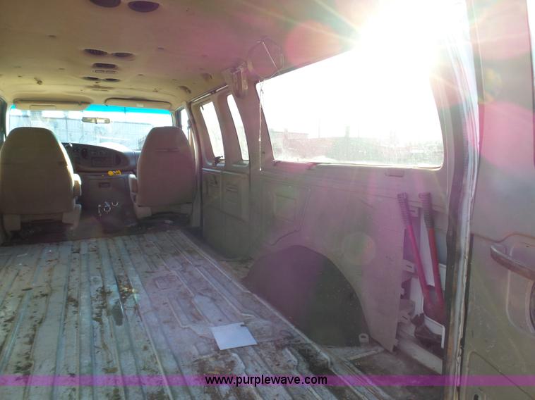 image for item L3011 1999 Ford Econoline Wagon E350 XL Super Duty utility van
