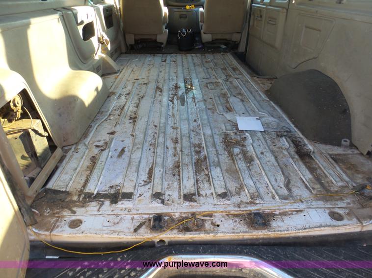 image for item L3011 1999 Ford Econoline Wagon E350 XL Super Duty utility van