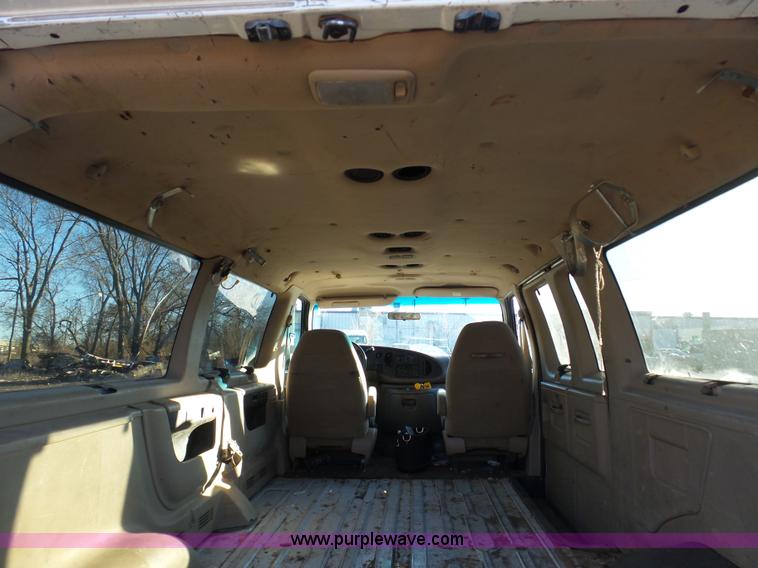 image for item L3011 1999 Ford Econoline Wagon E350 XL Super Duty utility van