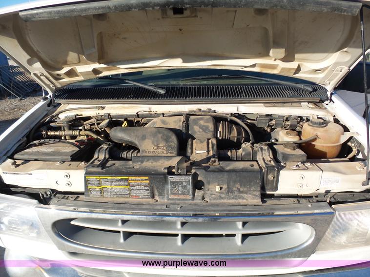 image for item L3011 1999 Ford Econoline Wagon E350 XL Super Duty utility van