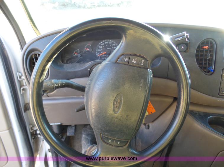 image for item L3011 1999 Ford Econoline Wagon E350 XL Super Duty utility van