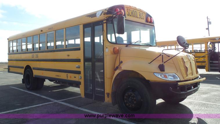 image for item L3640 2007 International CE200 school bus