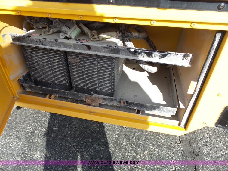 image for item L3640 2007 International CE200 school bus