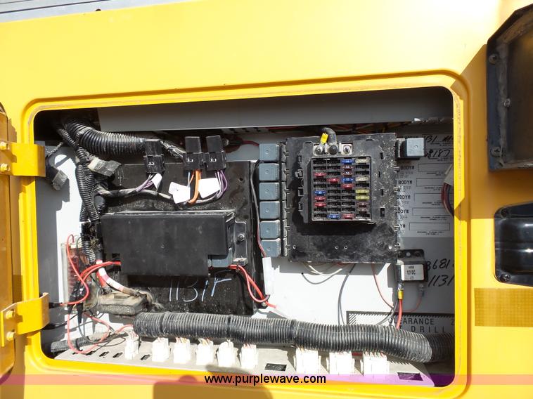 image for item L3640 2007 International CE200 school bus