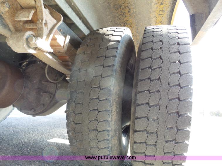 image for item L3640 2007 International CE200 school bus