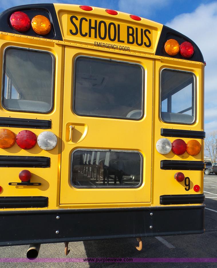 image for item L3640 2007 International CE200 school bus