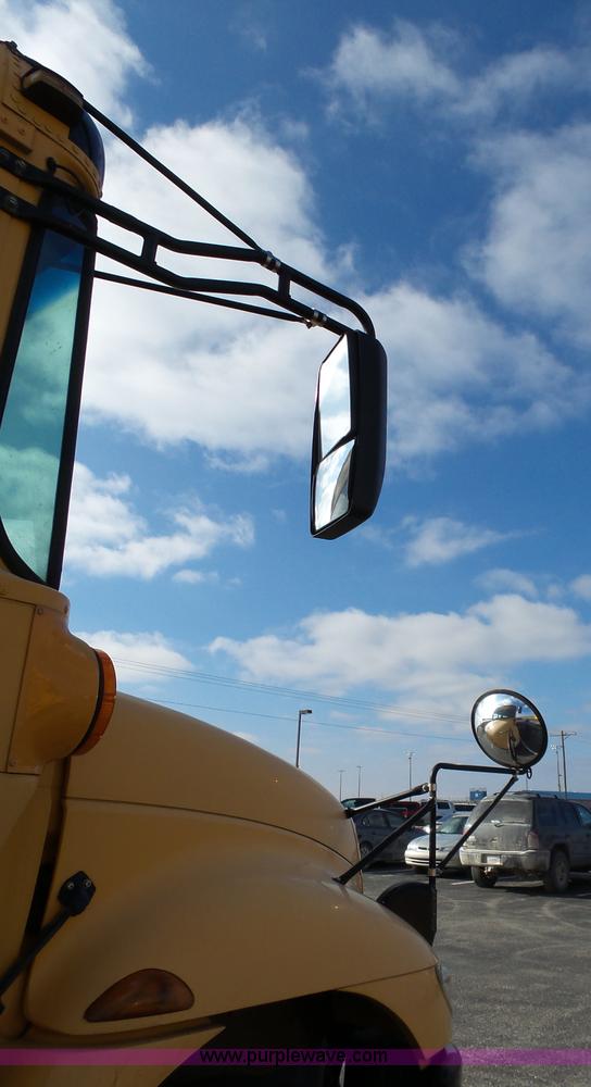 image for item L3640 2007 International CE200 school bus