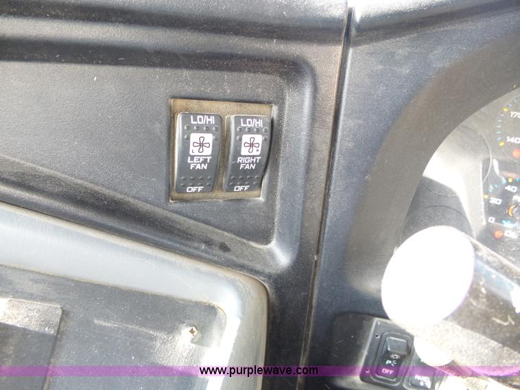 image for item L3640 2007 International CE200 school bus