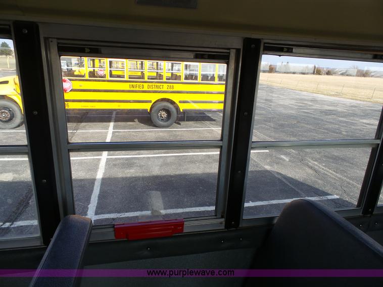image for item L3640 2007 International CE200 school bus