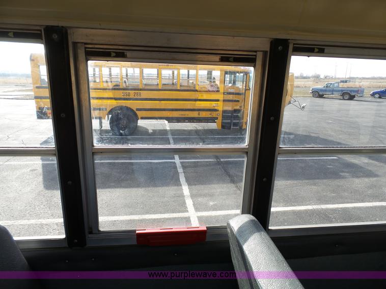 image for item L3640 2007 International CE200 school bus
