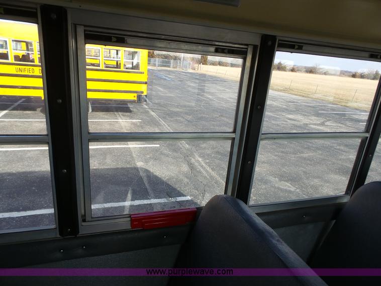 image for item L3640 2007 International CE200 school bus