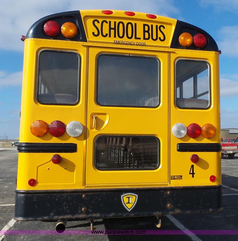 image for item L3641 2006 International CE school bus