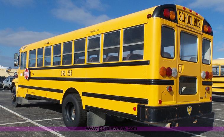 image for item L3641 2006 International CE school bus