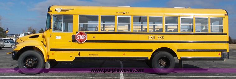 image for item L3641 2006 International CE school bus