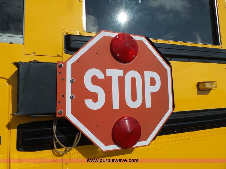 image for item L3641 2006 International CE school bus