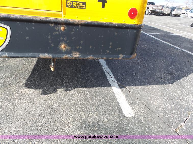 image for item L3641 2006 International CE school bus