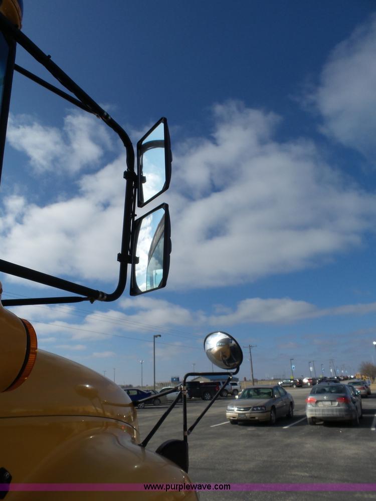 image for item L3641 2006 International CE school bus