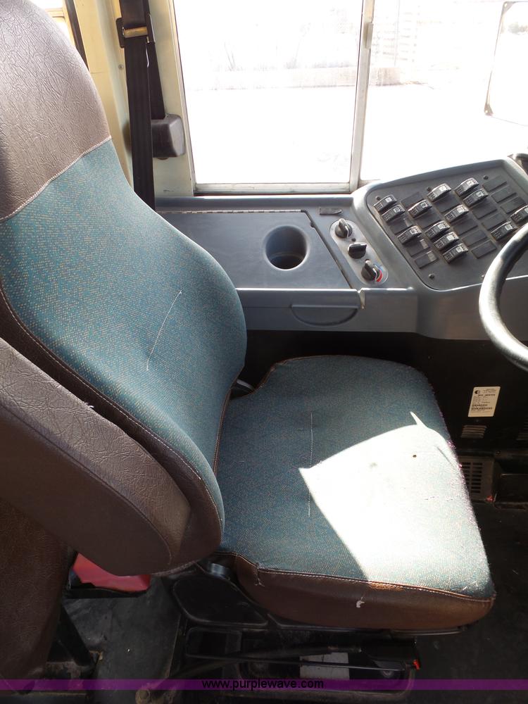 image for item L3641 2006 International CE school bus